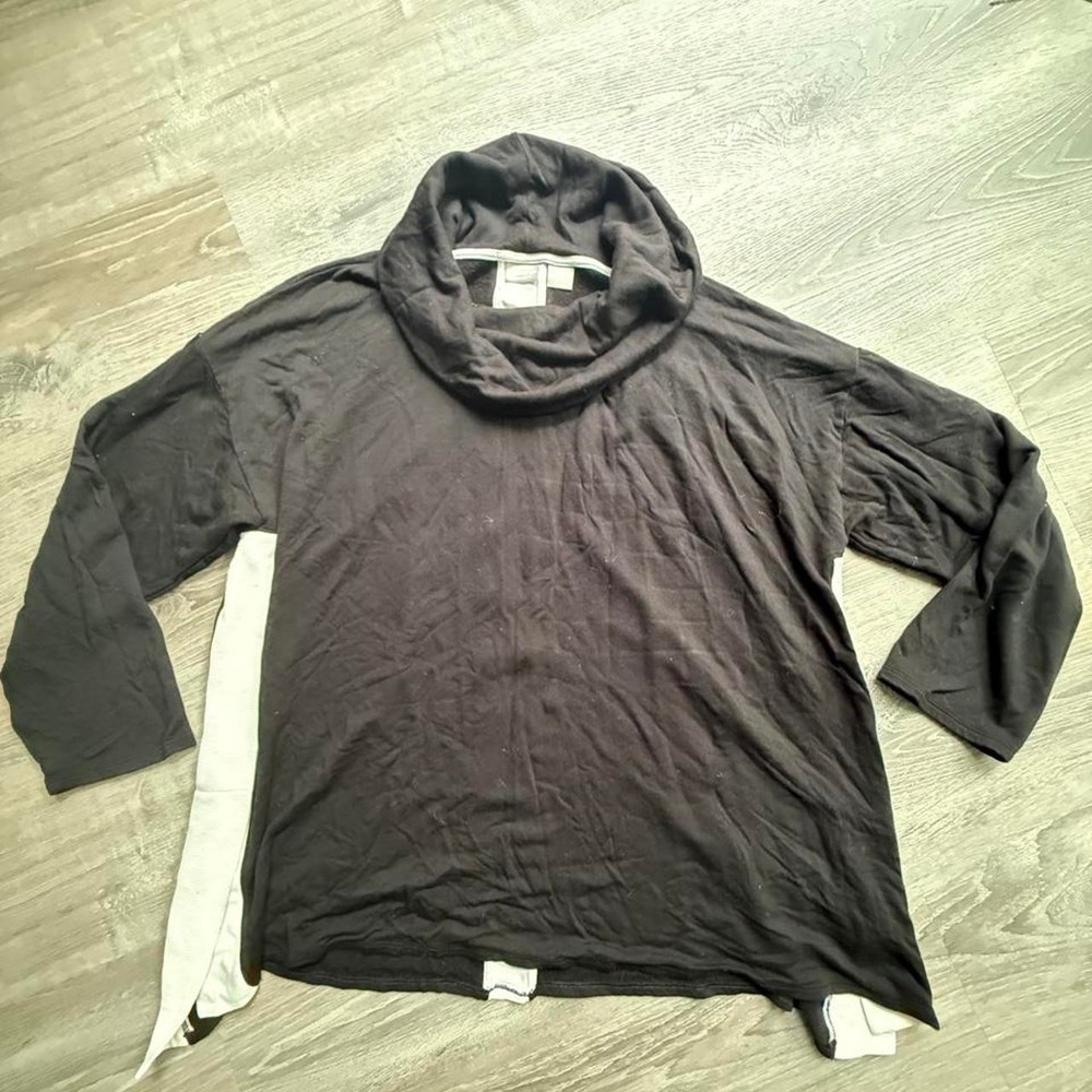 Chicos Zenergy Black Grey Cowl Neck Long Sleeve Top Colorblock Size 4 L 20/22